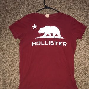 Men’s Red Hollister tee